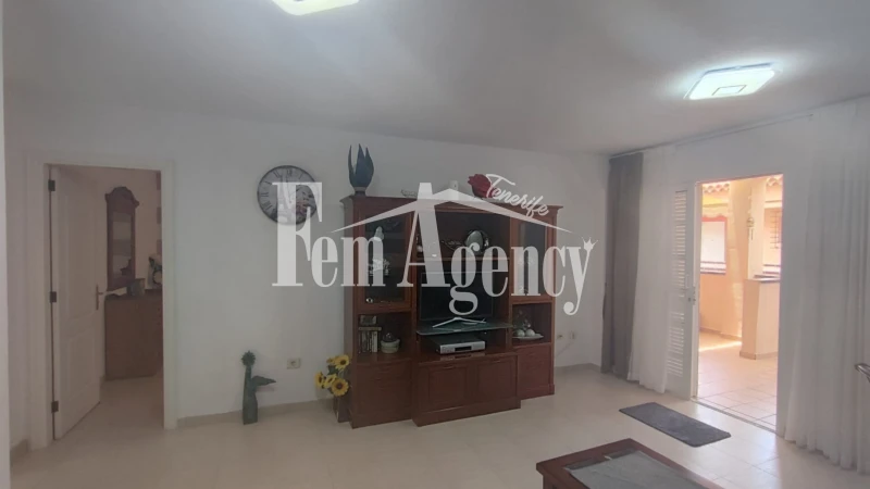 Piso en venta en Calle Rodeo, Los Cristianos (Arona) de 249.950 €