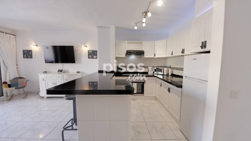 Apartamento en venta en Avenida Londres, 4, Los Cristianos (Arona) de 290.000 €