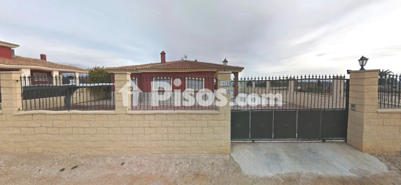 Shtëpi, 252 m², tokë 17346 m²