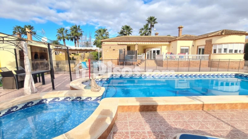 Casa – Catral