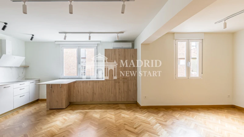 Piso en alquiler en Calle de Alfonso Rodríguez Santamaría