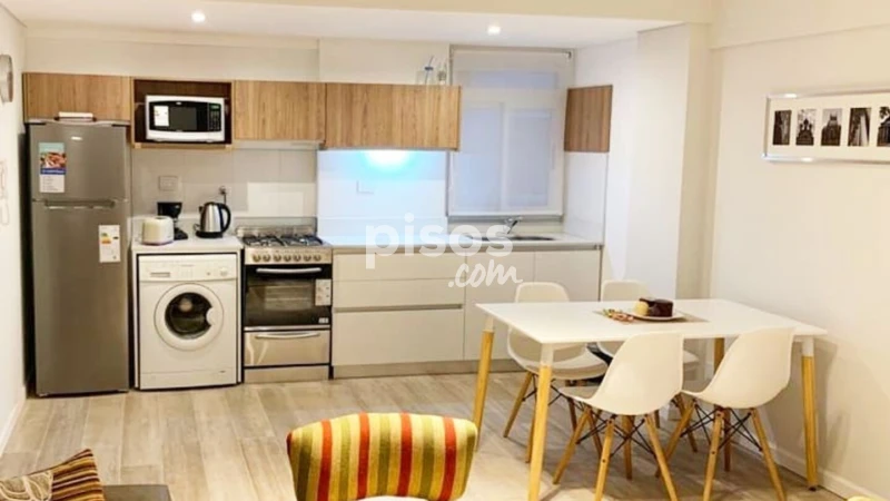 Apartamento en alquiler en Calle de Clara del Rey, cerca de Calle de Cartagena