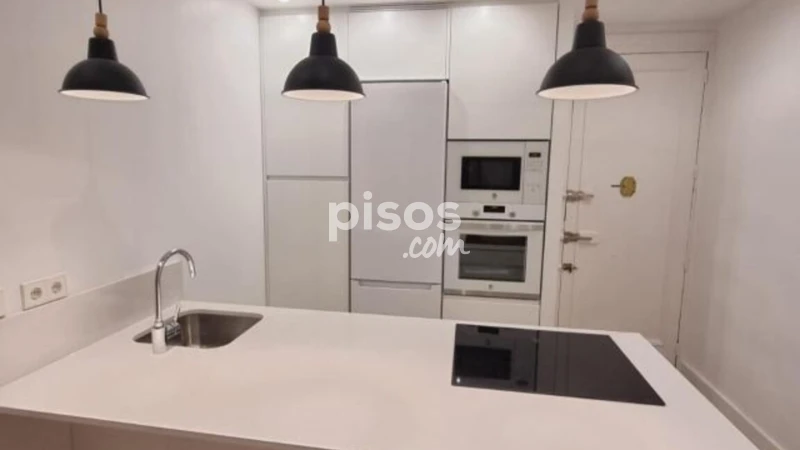 Apartamento en alquiler en Calle de Fernández de los Ríos, cerca de Calle de Escosura