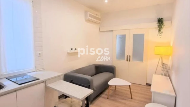 Apartamento en alquiler en Calle del Olivar, cerca de Calle de la Magdalena