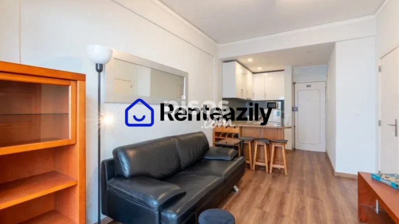 Apartamento en alquiler en Calle de Cristóbal Bordiú