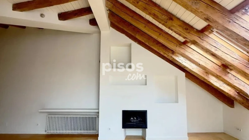 Ático en alquiler en Calle de Justiniano, 12