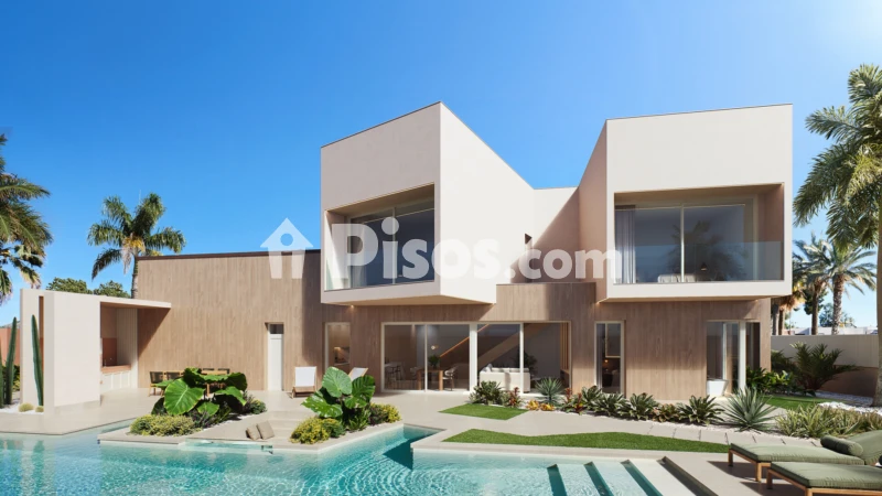 Casă, 245 m², teren 704 m²