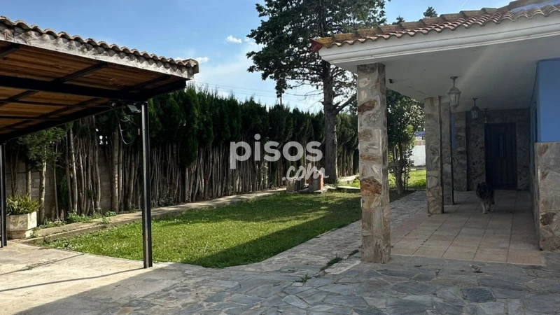 Casa en alquiler en Casetas-Garrapinillos-Monzalbarba, Casetas-Garrapinillos-Monzalbarba (Zaragoza Capital) de 1.000 €<span>/mes</span>