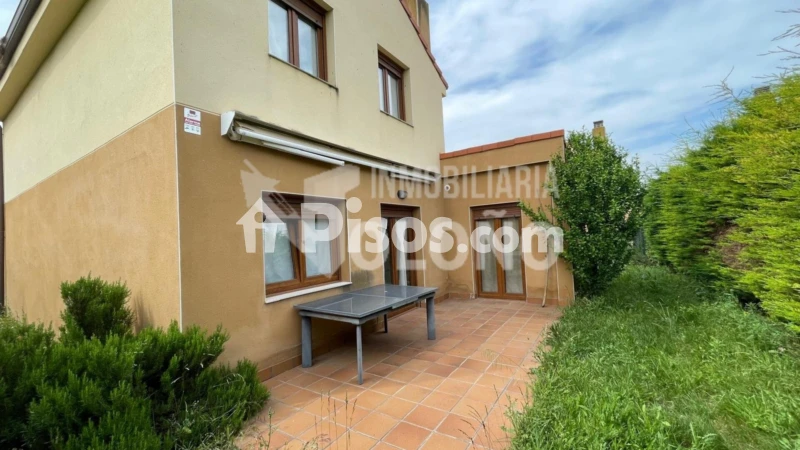 Chalet unifamiliar en venta en Calle Somo - Vista 3