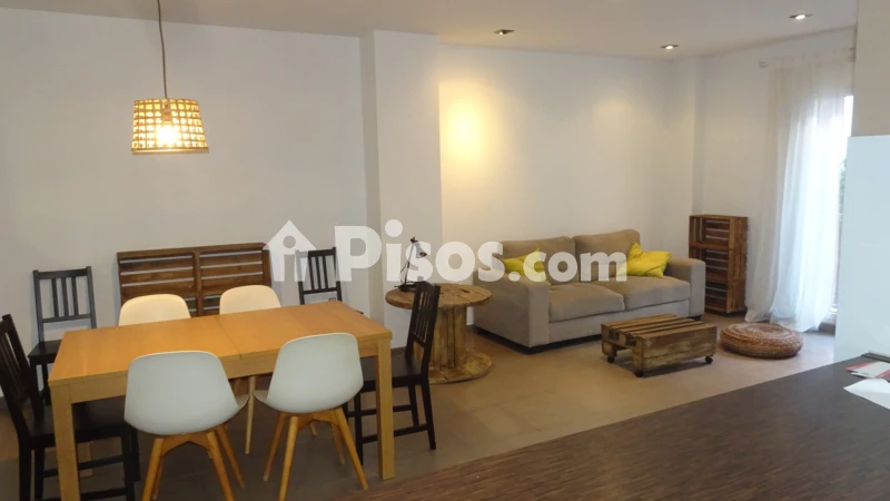 Piso en alquiler en Carrer del Guadalaviar