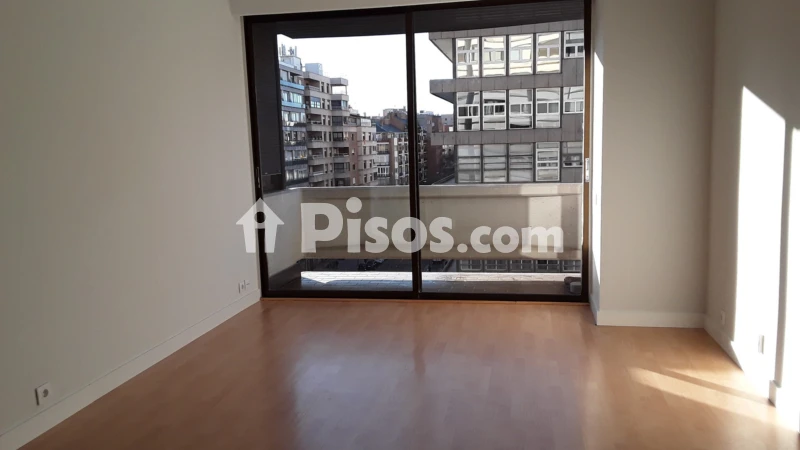 Apartamento en alquiler en Calle Orense, 6, cerca de Calle de Hernani