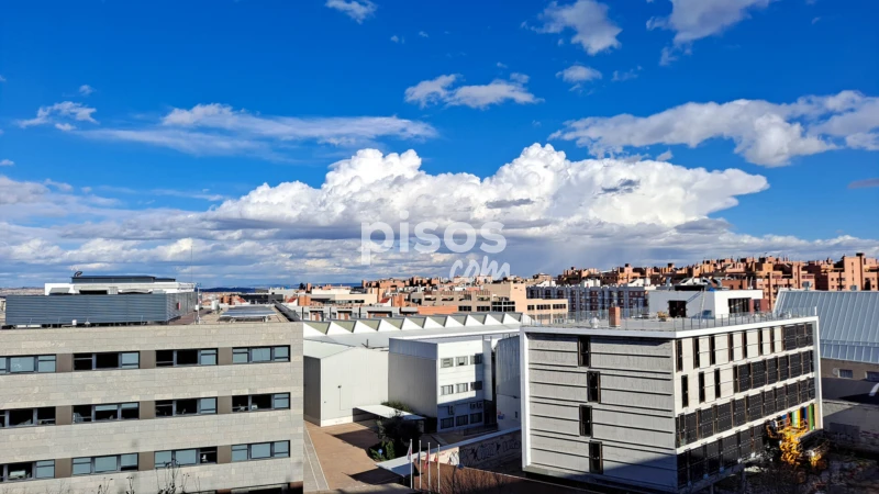 Loft en venda a Calle de San Romualdo, 26, Simancas (Districte San Blas. Madrid Capital) de 150.000 €