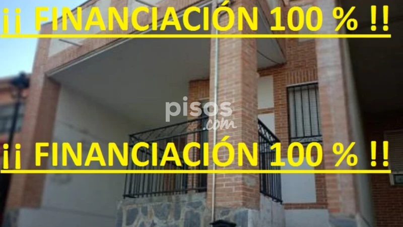 Chalet adosado en venta en Calle de Picos, Recas de 135.000 €