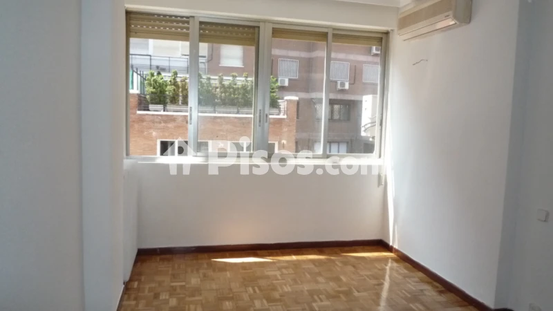 Piso en alquiler en Calle del Corazón de María, 25, cerca de Calle de Canillas