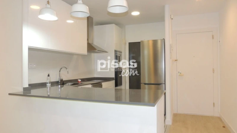 Ático en alquiler en Calle Doctor Esquerdo, cerca de Calle Valderribas