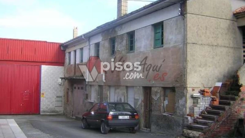 Commercial warehouse for sale in Parcela Industrial Para Equipamientos, Con 2 Casas y 2 Naves., Granda-Tiñana-Hevia (Siero) of 150.000 €