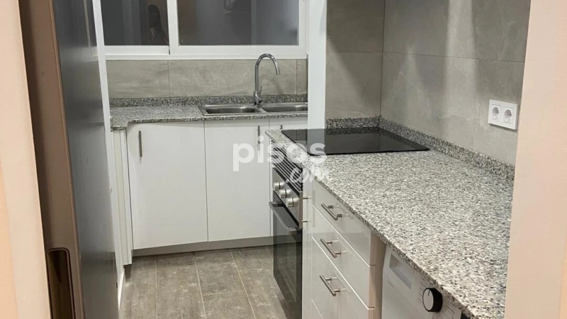 Piso en venta en Calle de Manzanera, Trinitat (Distrito La Saïdia. València Capital) de 235.000 €