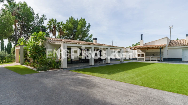 Casa, 336 m², terreno 22609 m²