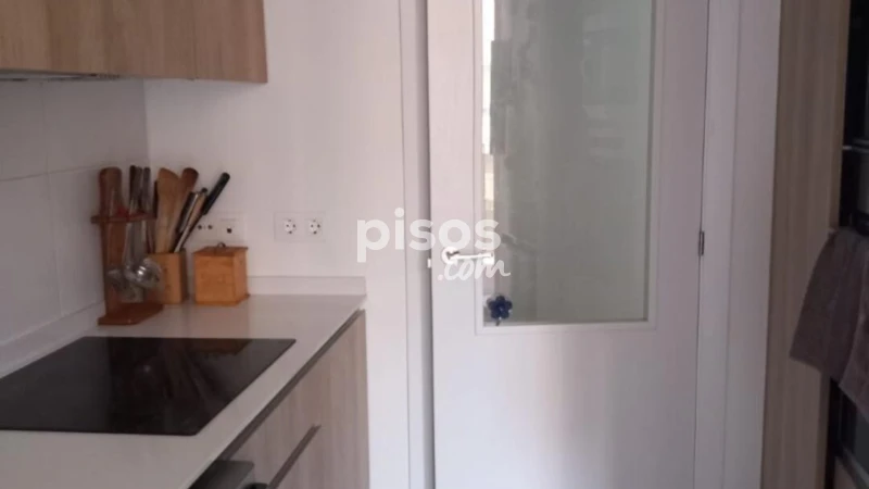 Piso en alquiler en Carrer de la Plana, Poble Nou (Torrent) de 1.200 €<span>/mes</span>