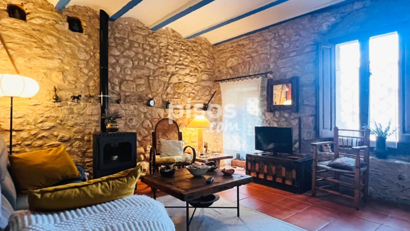 Casa rústica en alquiler en Alt Empordà, Saus (Saus, Camallera i Llampaies) de 1.315 €<span>/mes</span>