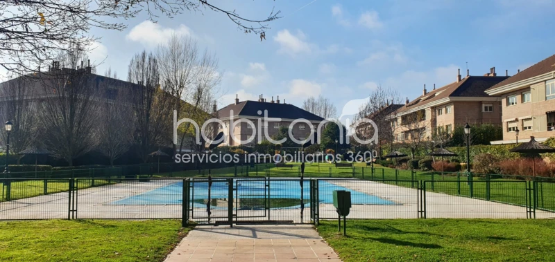 Piso en alquiler en Avenida de Valdemarín