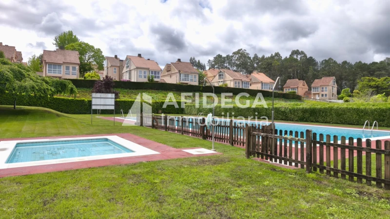 Chalet pareado en venta en Urbanización de Monte Devesa