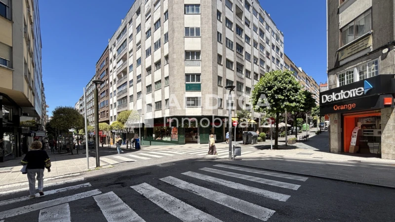 Pis – Santiago de Compostela, A Rosaleda, O Ensanche