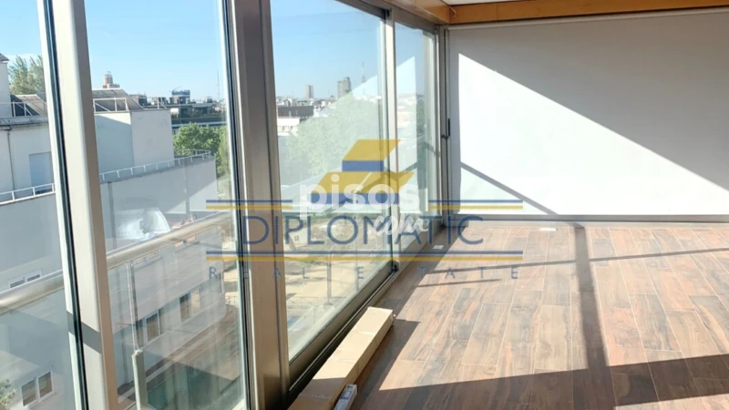 Ático en alquiler en Calle del Genil