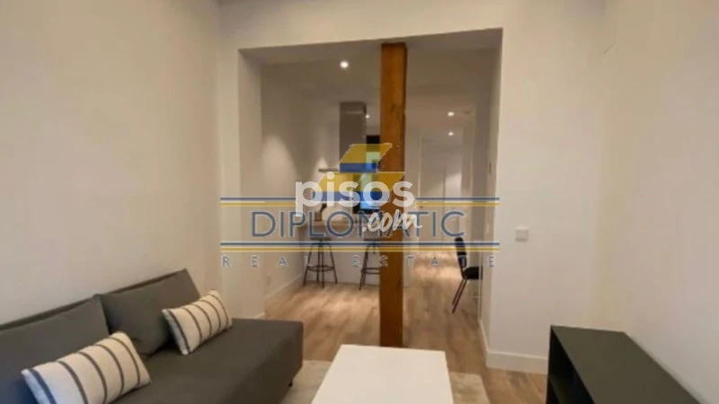 Piso en alquiler en Calle de Fomento