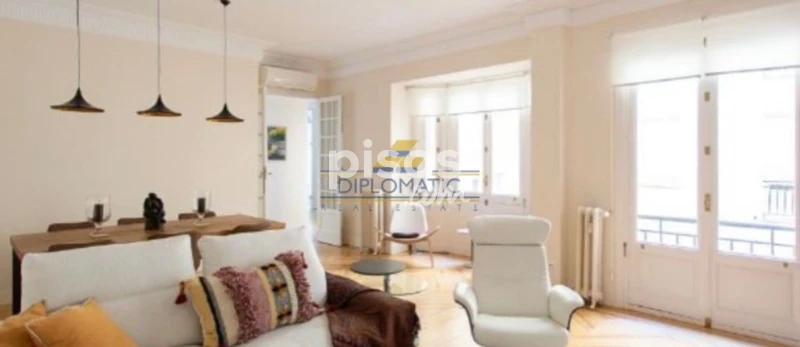 Piso en alquiler en Calle del Conde de Aranda