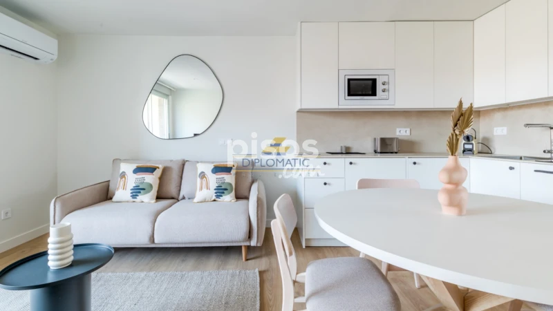 Piso en alquiler en Calle de Londres, cerca de Calle de Francisco Navacerrada