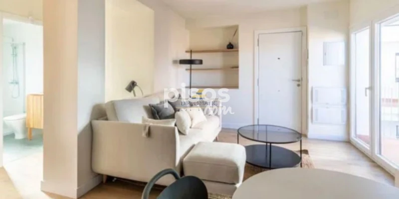 Apartamento en alquiler en Calle de Pinos Alta, cerca de Calle de Albendiego