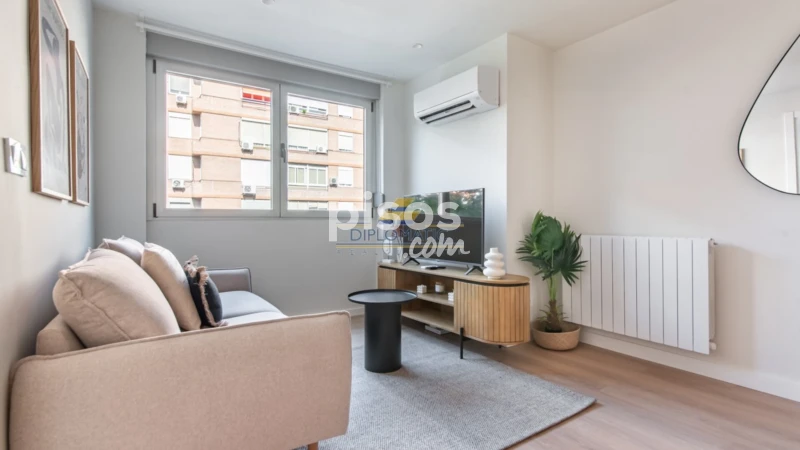 Apartamento en alquiler en Calle de Londres, cerca de Calle de Francisco Navacerrada