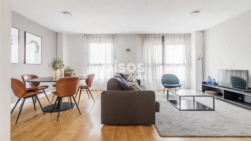 Dúplex en alquiler en Avenida de la Ciudad de Barcelona, cerca de Calle de Catalina Suárez