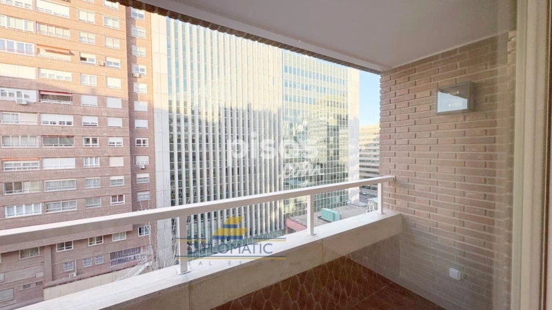 Piso en alquiler en Calle de Sor Angela de la Cruz