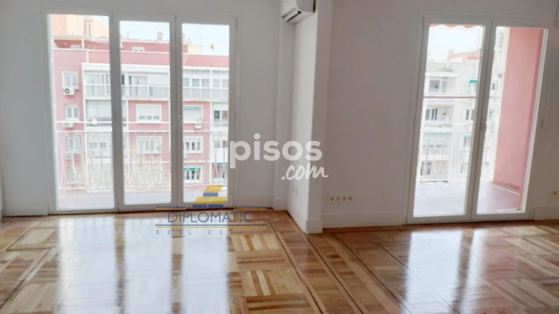 Piso en alquiler en Calle Marceliano Santa María