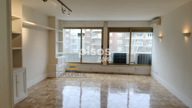 Piso en alquiler en Paseo de la Habana, cerca de Calle de Balbina Valverde