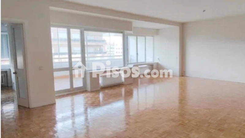 Piso en alquiler en Calle Poeta John Maragall