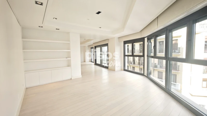 Piso en alquiler en Almagro