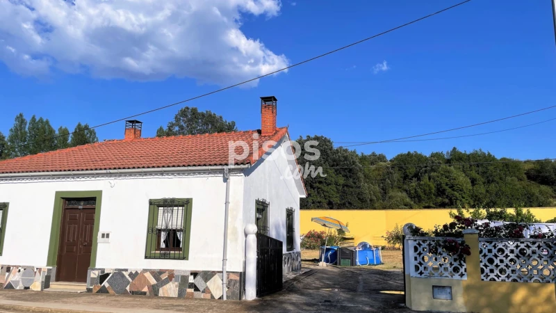 Casa unifamiliar en venta en Calle Santa Colomba, Espinosa de la Ribera (Rioseco de Tapia) de 89.900 €