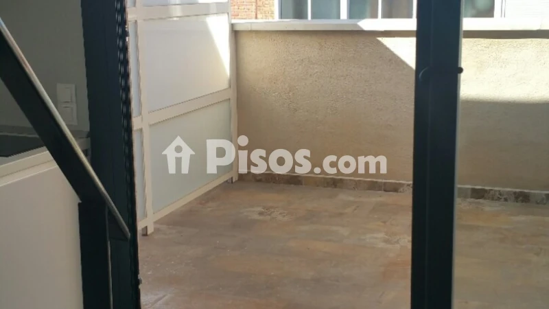 Ático en alquiler en Calle de la Virgen de Lluc, cerca de Calle de Sámbara