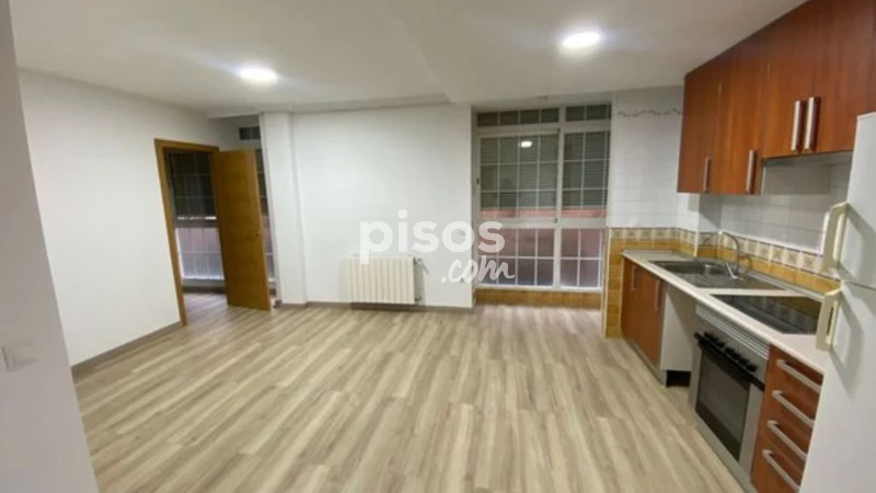 Piso en alquiler en Calle de Bascones
