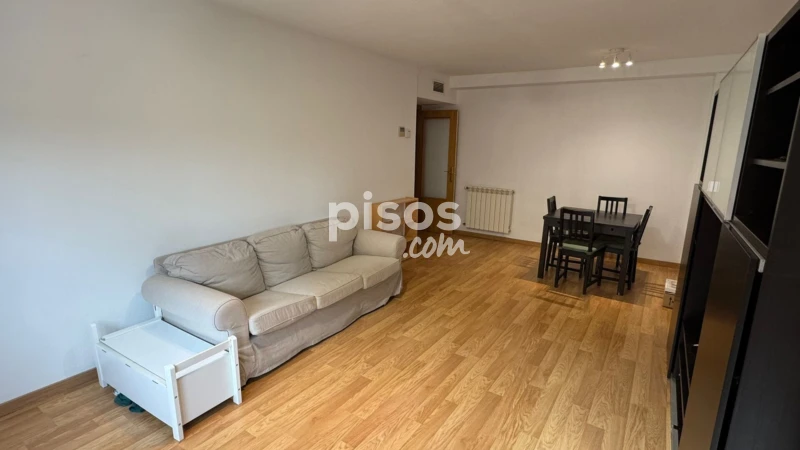 Piso en alquiler en Calle de la Sierra de Atapuerca