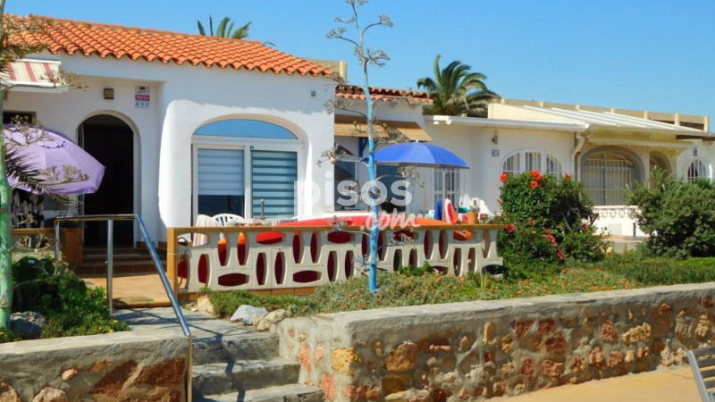 Casa en alquiler en Urbanizacion, Urbanización de Roquetas-Las Marinas (Roquetas de Mar) de 800 €<span>/mes</span>
