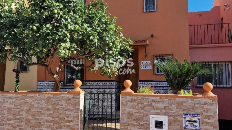 Casa adosada en venta en Las Brisas, Los Naranjos-Las Brisas (Distrito Nueva Andalucía. Marbella) de 465.000 €