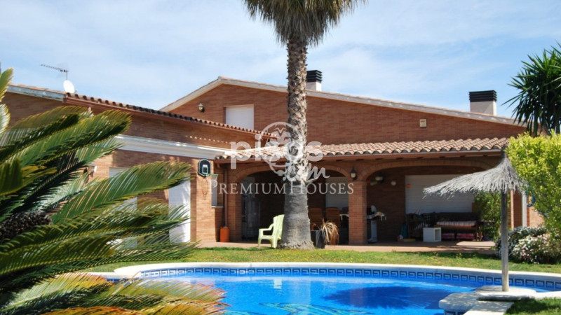 Casa en venta en Mas Terrillo, Cabrera de Mar de 1.195.000 €