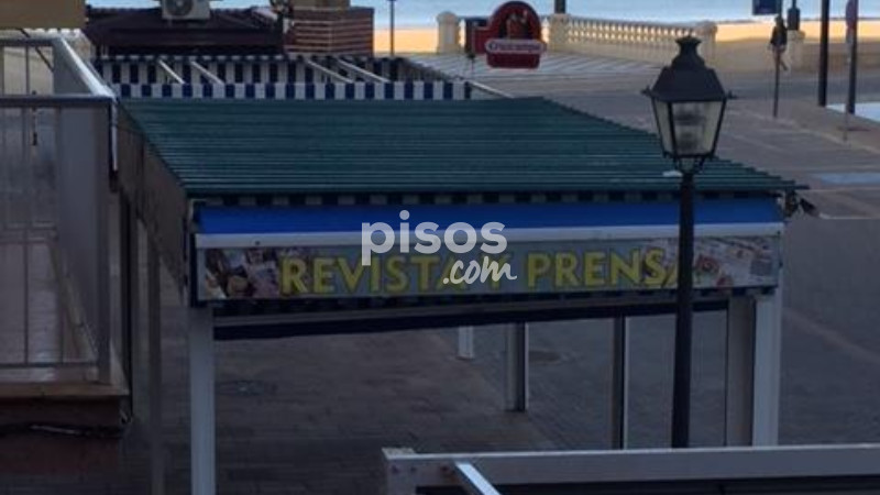 Piso en alquiler en Avenida de Jerez, 21, Centro-Zona Playas (Chipiona) de 1.000 €<span>/mes</span>