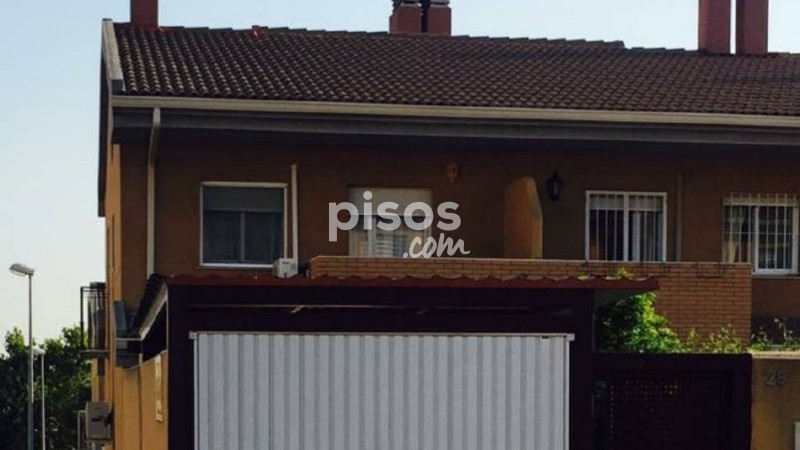 Casa adosada en venta en Ronda Sur, San Roque-Ronda Norte (Badajoz Capital) de 321.000 €