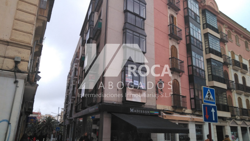 Oficina en alquiler en Calle Ignacio Figueroa, San Ildefonso-Barrio de la Catedral (Jaén Capital) de 375 €<span>/mes</span>