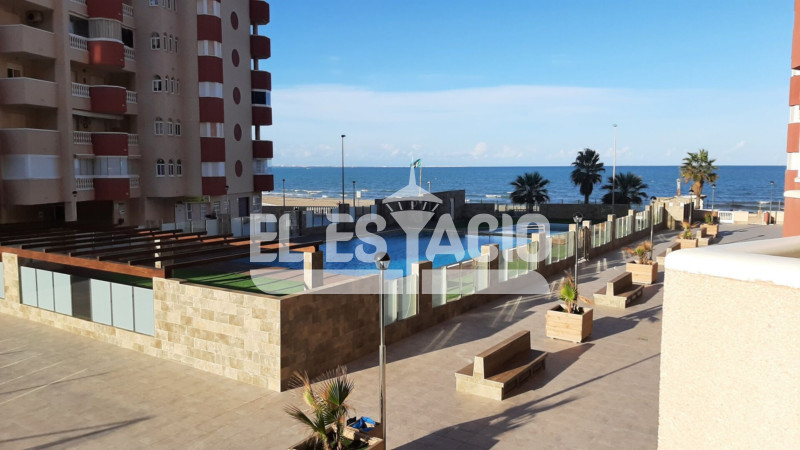 Apartamento en venta en Urbanización Las Palmeras, Kilómetro 14, Km 8-Km 13 (La Manga del Mar Menor) de 139.000 €